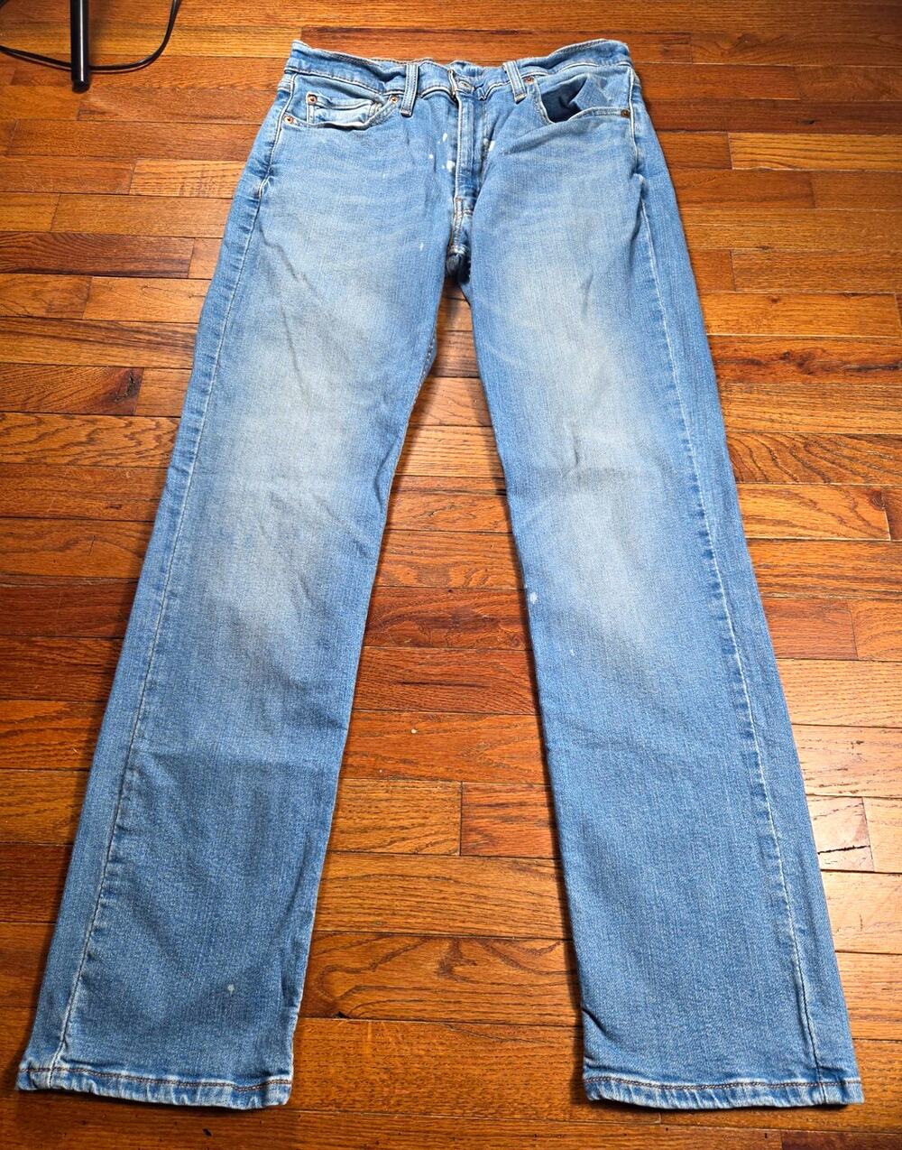 Levi’s 514 Jeans Mens 33x32 Straight Leg Light Wash Distressed Denim Blue